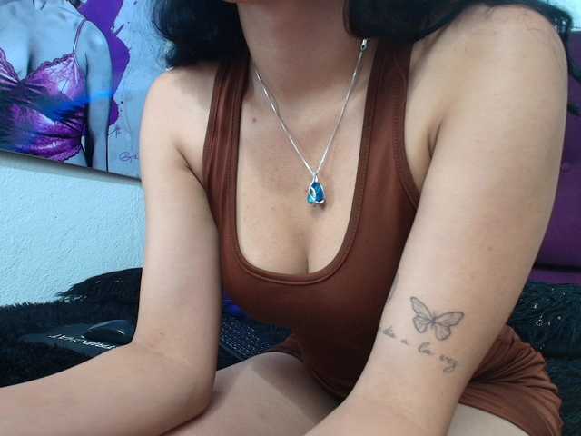 amy-lennox's BongaCams show and profile