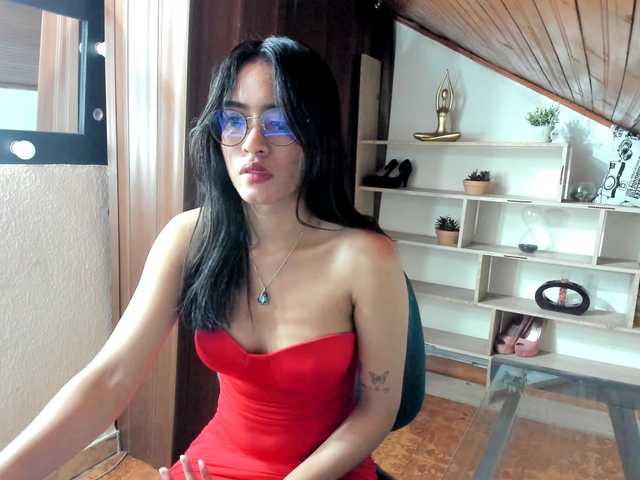 amy-lennox live cam on BongaCams