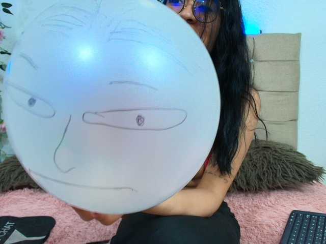 amy-lennox live cam on BongaCams