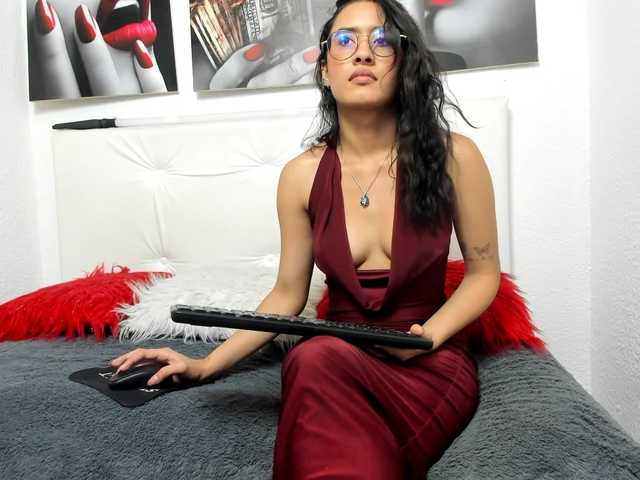 amy-lennox live cam on BongaCams