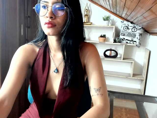 amy-lennox live cam on BongaCams