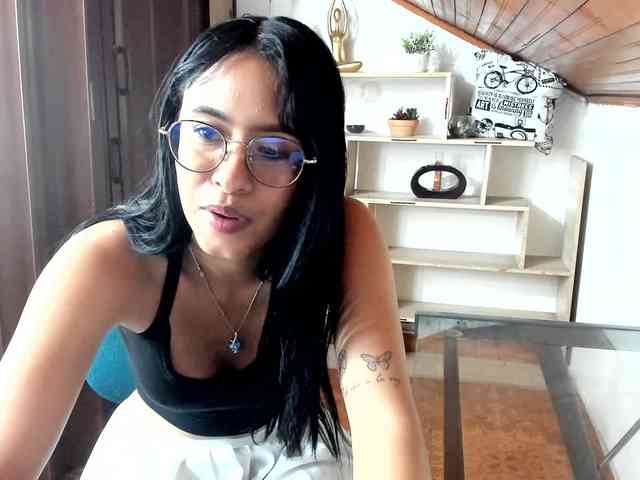 amy-lennox webcam