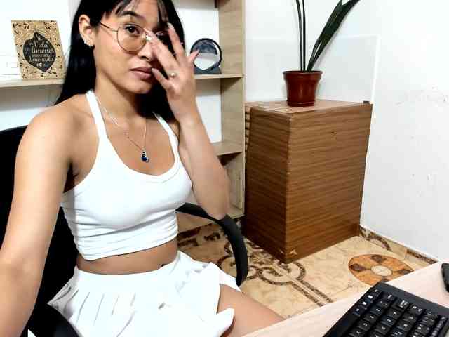 amy-lennox webcam