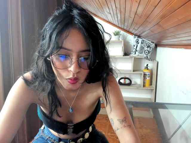 amy-lennox webcam