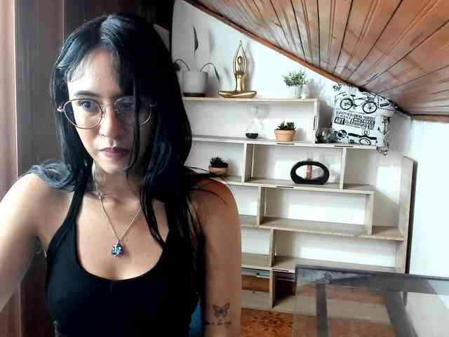 amy-lennox webcam
