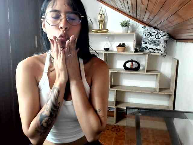 amy-lennox webcam