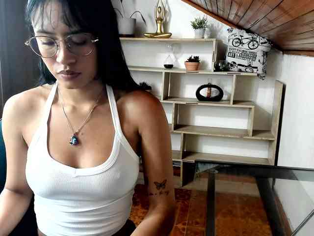 amy-lennox webcam