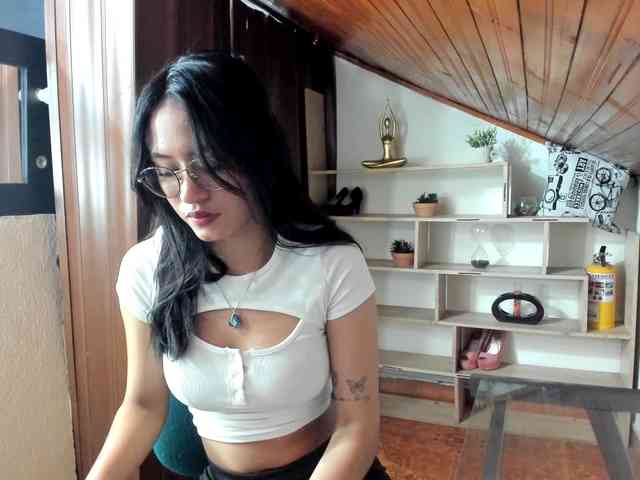 amy-lennox webcam