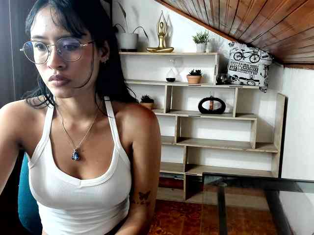 amy-lennox webcam