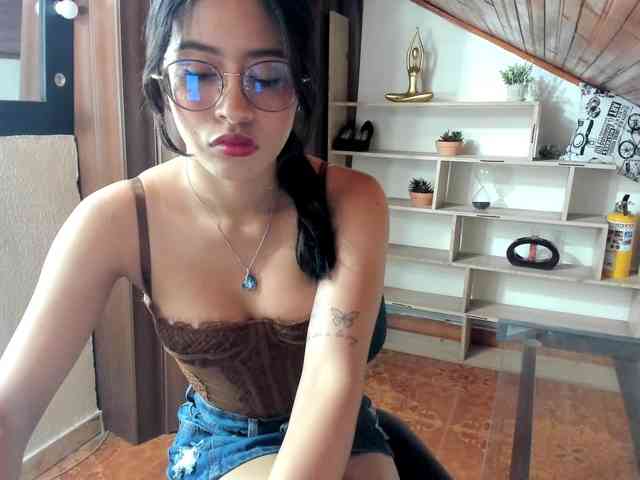 amy-lennox webcam