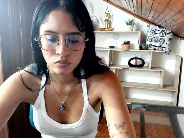 amy-lennox webcam