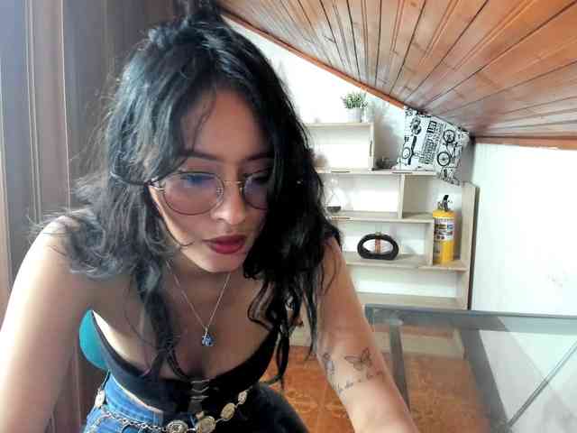 amy-lennox webcam