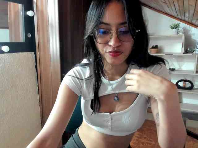 amy-lennox webcam