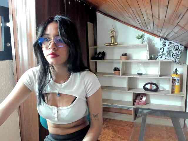 amy-lennox webcam
