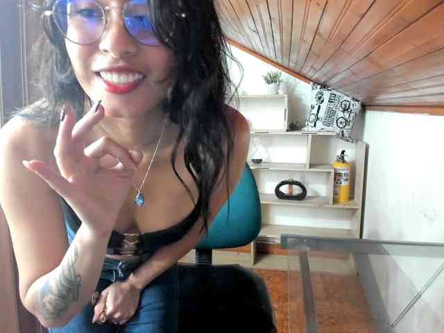 amy-lennox webcam