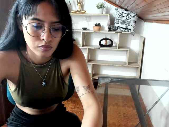 amy-lennox webcam