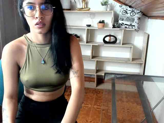 amy-lennox webcam