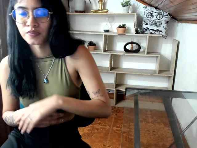 amy-lennox webcam