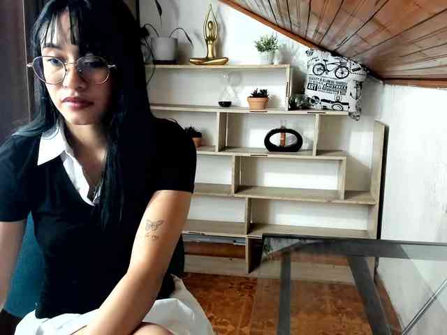 amy-lennox webcam