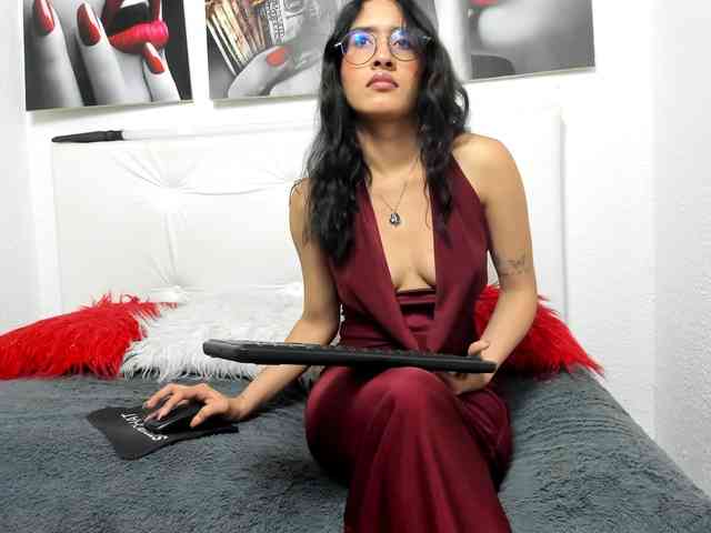amy-lennox Live Webcam on BongaCams
