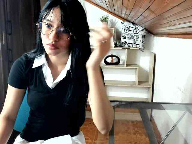 amy-lennox webcam