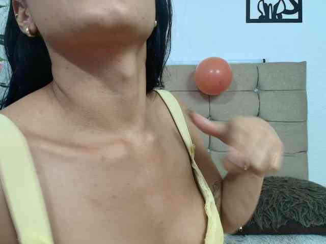 amy-lennox webcam