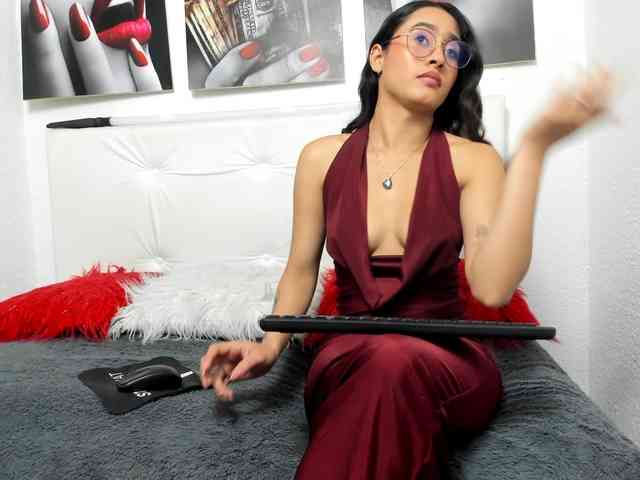 amy-lennox Live Webcam on BongaCams