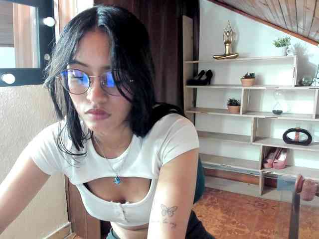 amy-lennox webcam