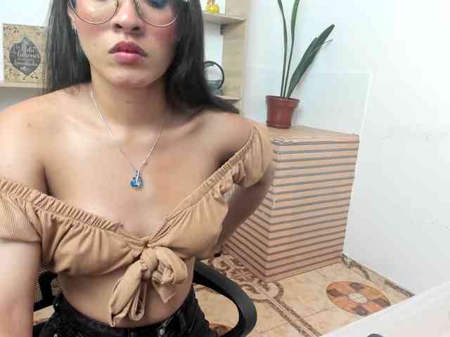 amy-lennox webcam