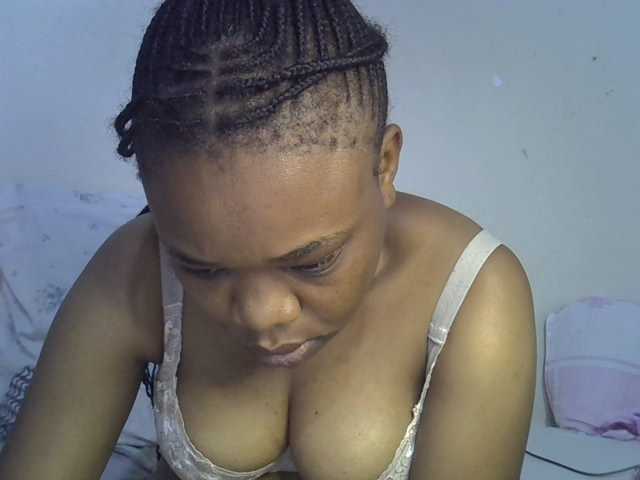Ebonybootygirl live webcam show