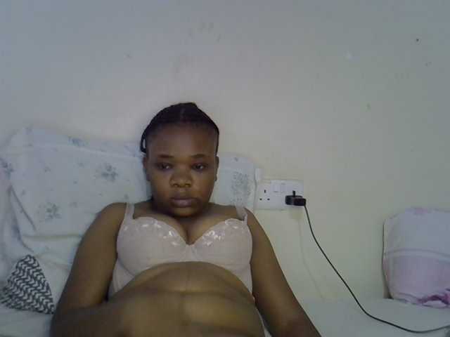 Ebonybootygirl live webcam show