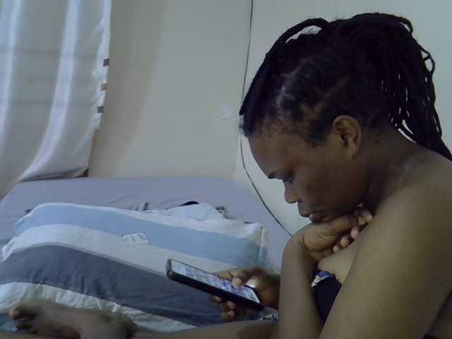 Ebonybootygirl live cam on BongaCams