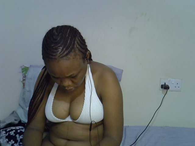 Ebonybootygirl live cam on BongaCams