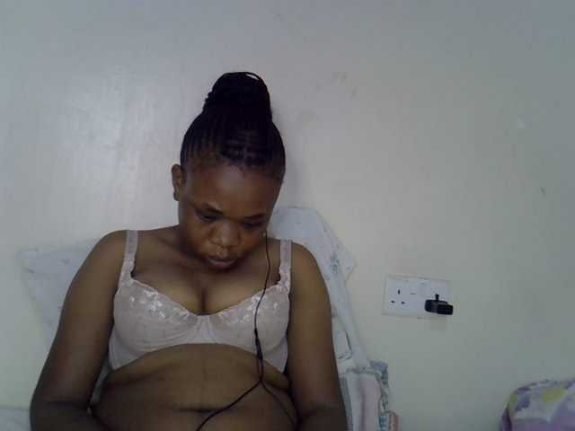 Ebonybootygirl live cam on BongaCams