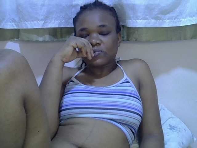 Ebonybootygirl live cam on BongaCams