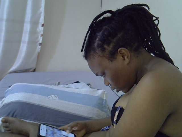 Ebonybootygirl live cam on BongaCams
