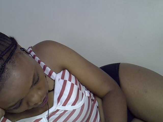 Ebonybootygirl live cam on BongaCams