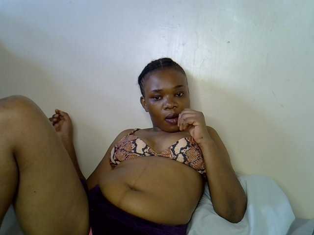 Ebonybootygirl live cam on BongaCams