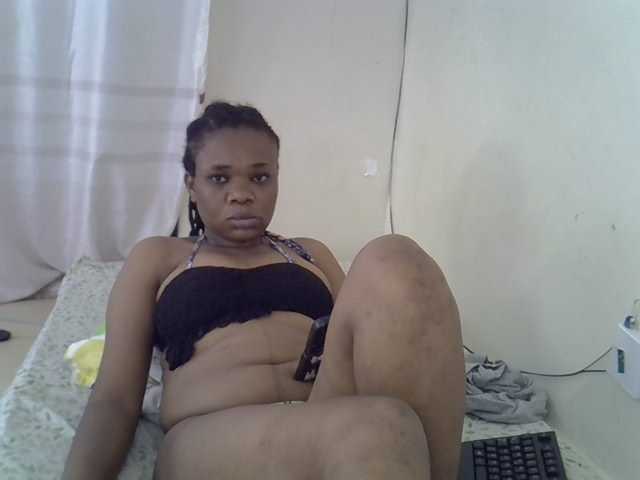 Ebonybootygirl live cam on BongaCams
