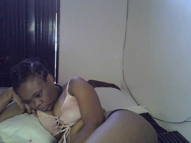 Ebonybootygirl live cam on BongaCams