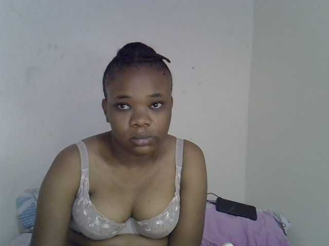 Ebonybootygirl live webcam show
