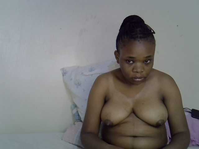 Ebonybootygirl live webcam show