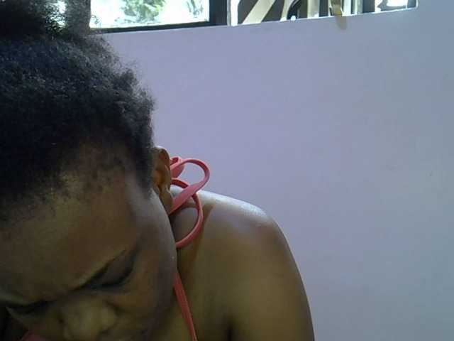 Ebonybootygirl live cam on BongaCams