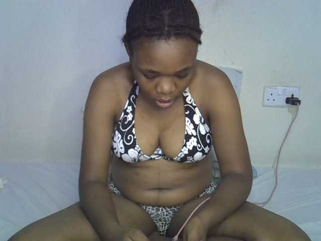 Ebonybootygirl live cam on BongaCams