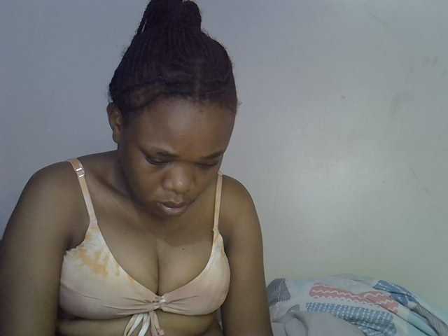 Ebonybootygirl live cam on BongaCams