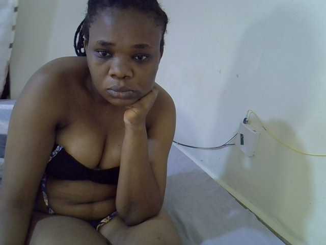 Ebonybootygirl live cam on BongaCams
