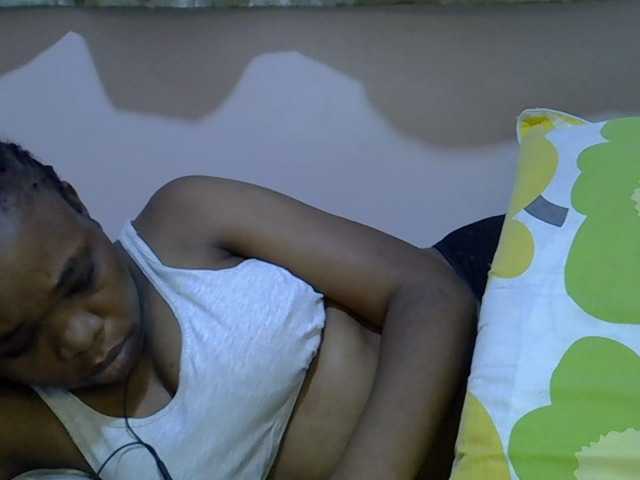 Ebonybootygirl live cam on BongaCams
