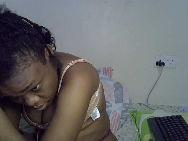 Ebonybootygirl live cam on BongaCams