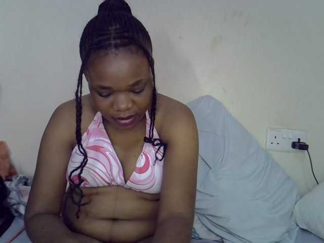 Ebonybootygirl live webcam show