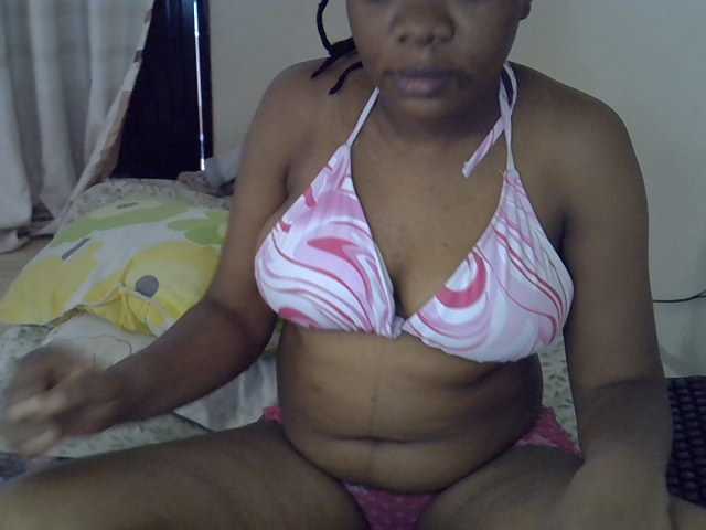 Ebonybootygirl live cam on BongaCams
